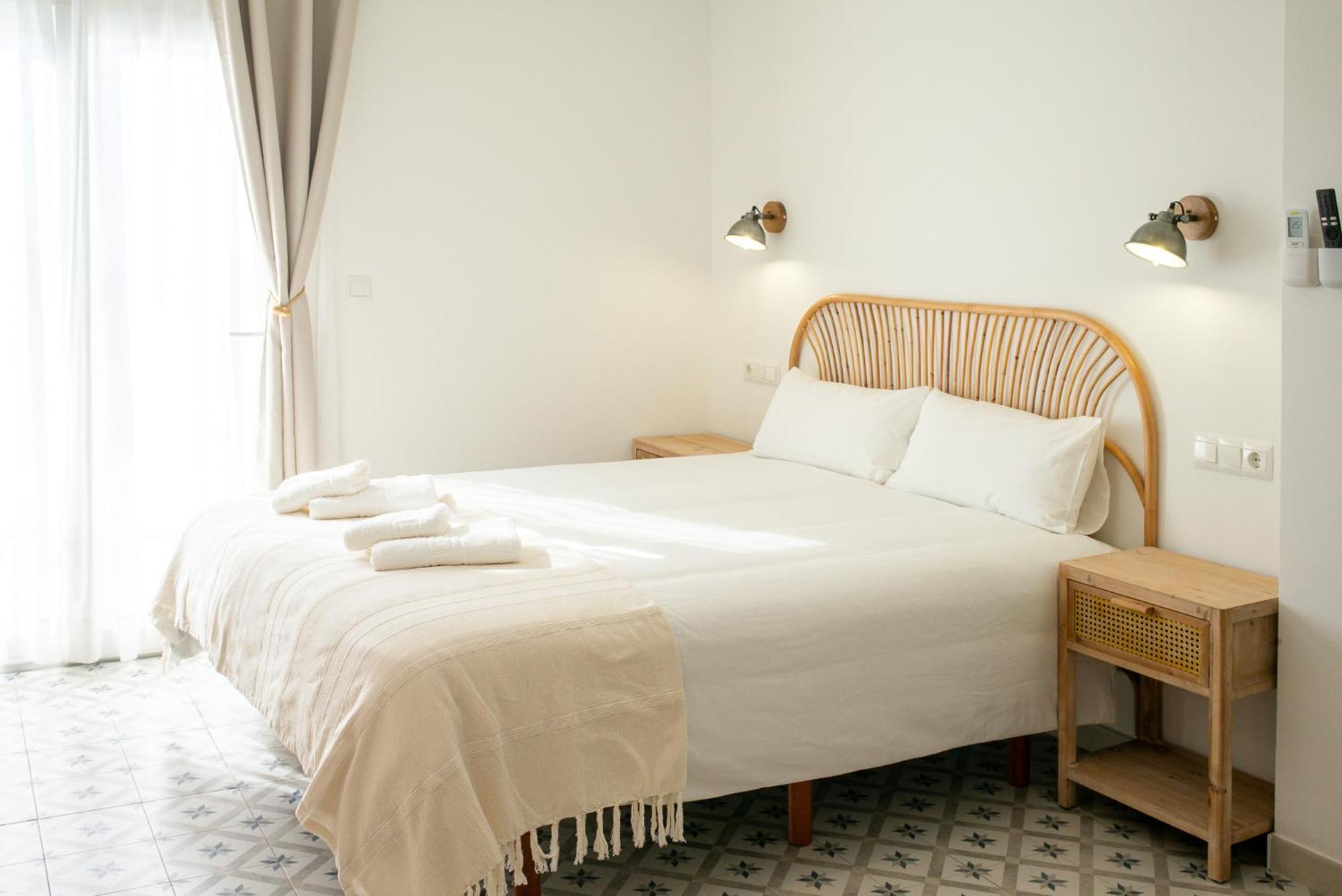 Hotel La Tienda Nueva Cómpeta Esterno foto